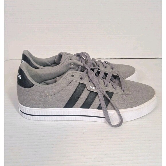 Adidas Men’s Shoes Size 9 Gray Black Sneakers SGC 753002 Casual Athletic School